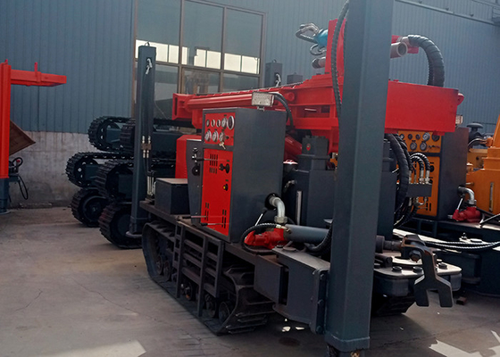 Yüksek Hızlı Rocky Strata Döner Su Sondajı Rig 200m Derinlik Pnömatik