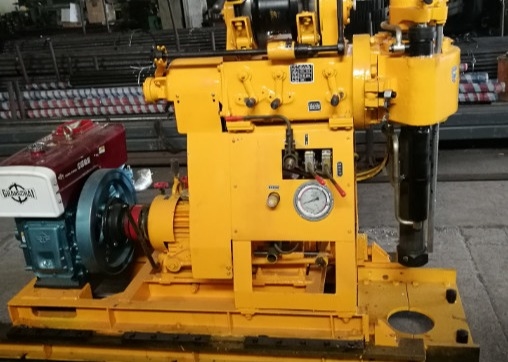 Jeolojik Sondaj Toprağı Örnekleme 110m Çekirdek Matkap Rig Makinesi